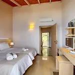 Krouzeri Beach Apartments