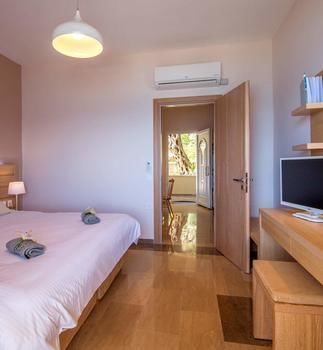Hotel Krouzeri 2*